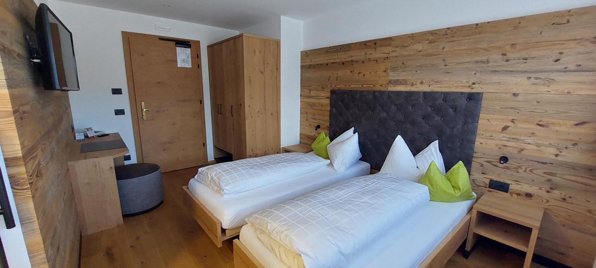 Hotel Olaga Valdaora di Sotto Ngoại thất bức ảnh
