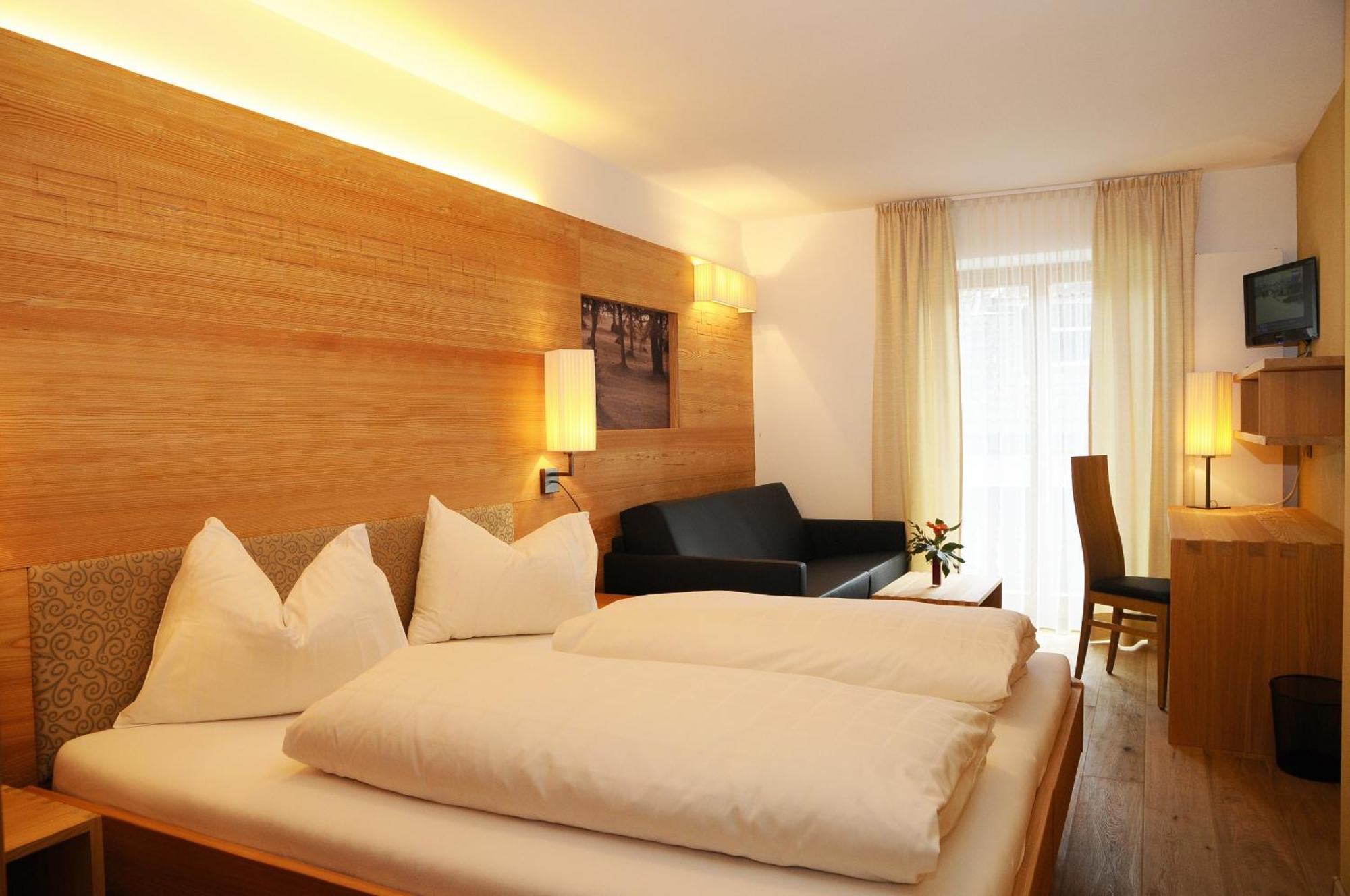 Hotel Olaga Valdaora di Sotto Ngoại thất bức ảnh
